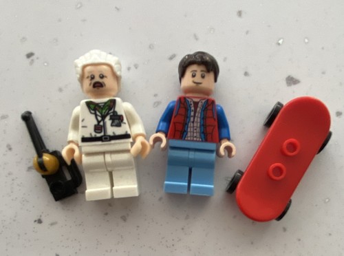 Back the future lego mini - to,