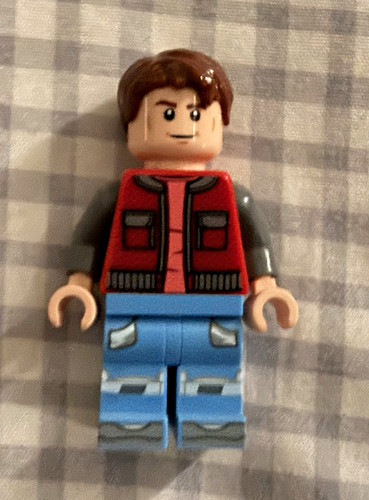 Lego back the future - to,